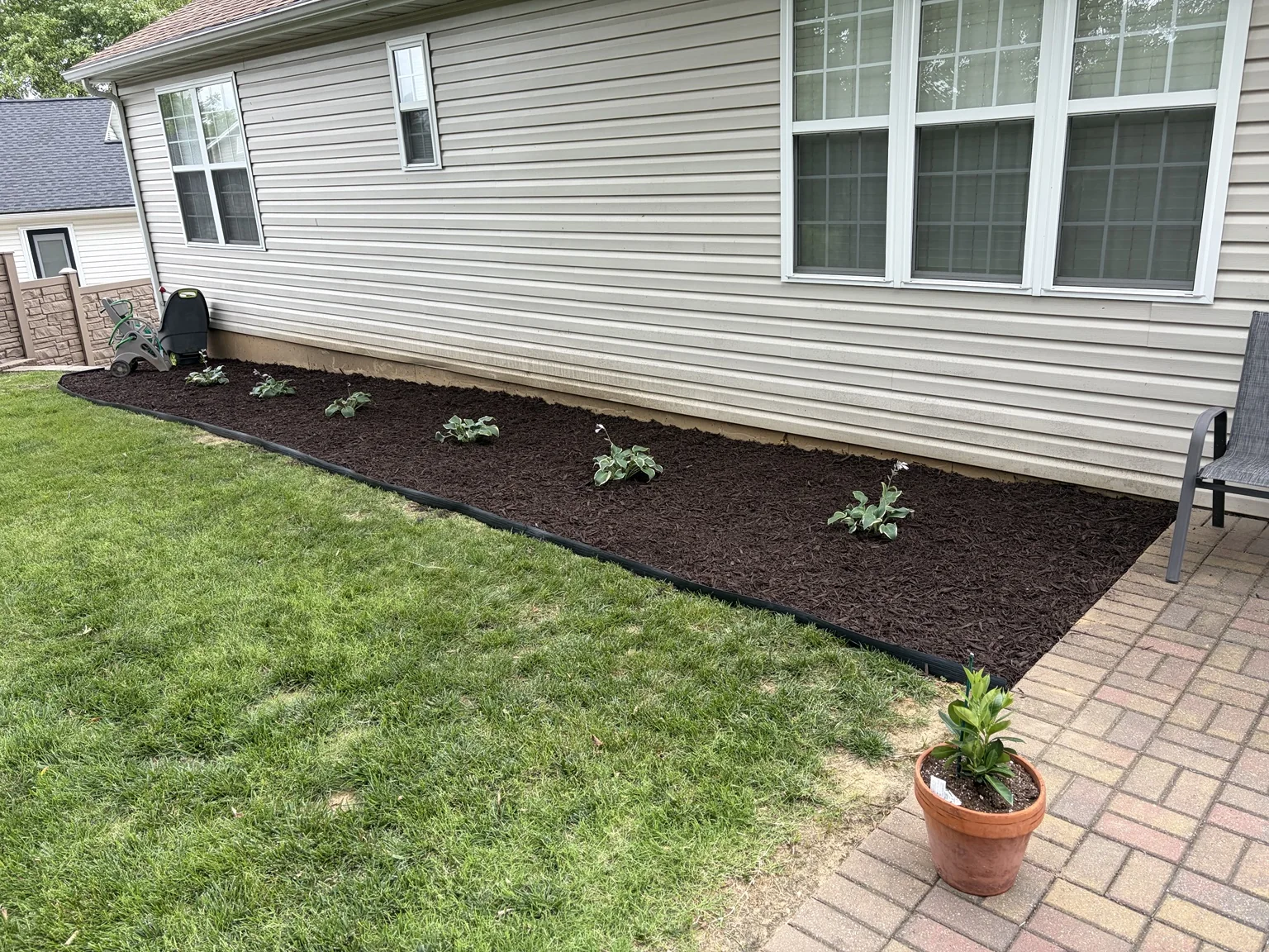 Backyard landscape bed